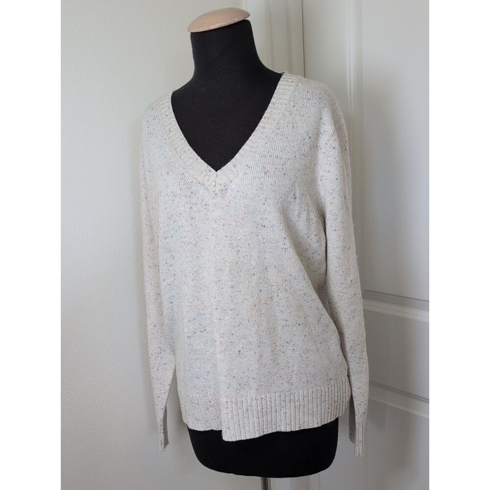 Old Navy Cream Speckled V-Neck Lamb's Wool Sweater